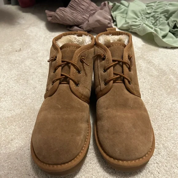 Brown fluffy boots - Picture 2 of 3